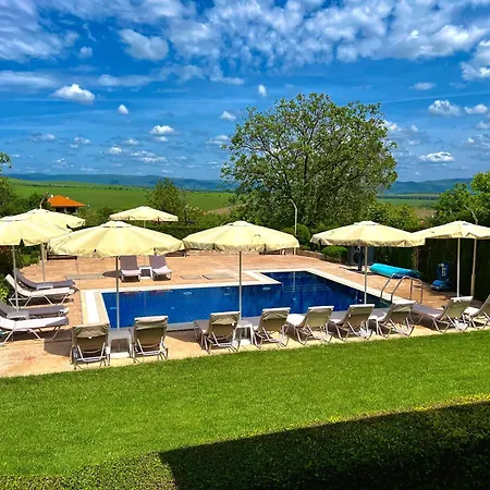 Villa Petra- Medovo, Sunny *
